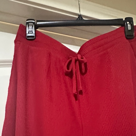 Lands End  Red Women's lounge/ pajamas set. Size medium. Super soft and light. - Picture 5 of 11